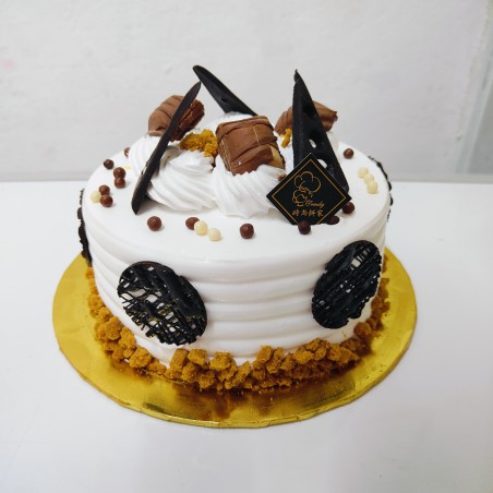 1kg Vanilla Ice Cream Cake