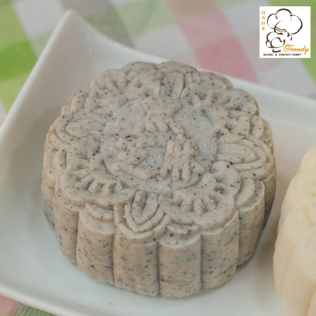 Ping Pei Black Sesame Mooncake - 冰皮黑芝麻月