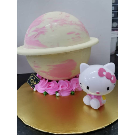 Hello Kitty Knock Knock Cake