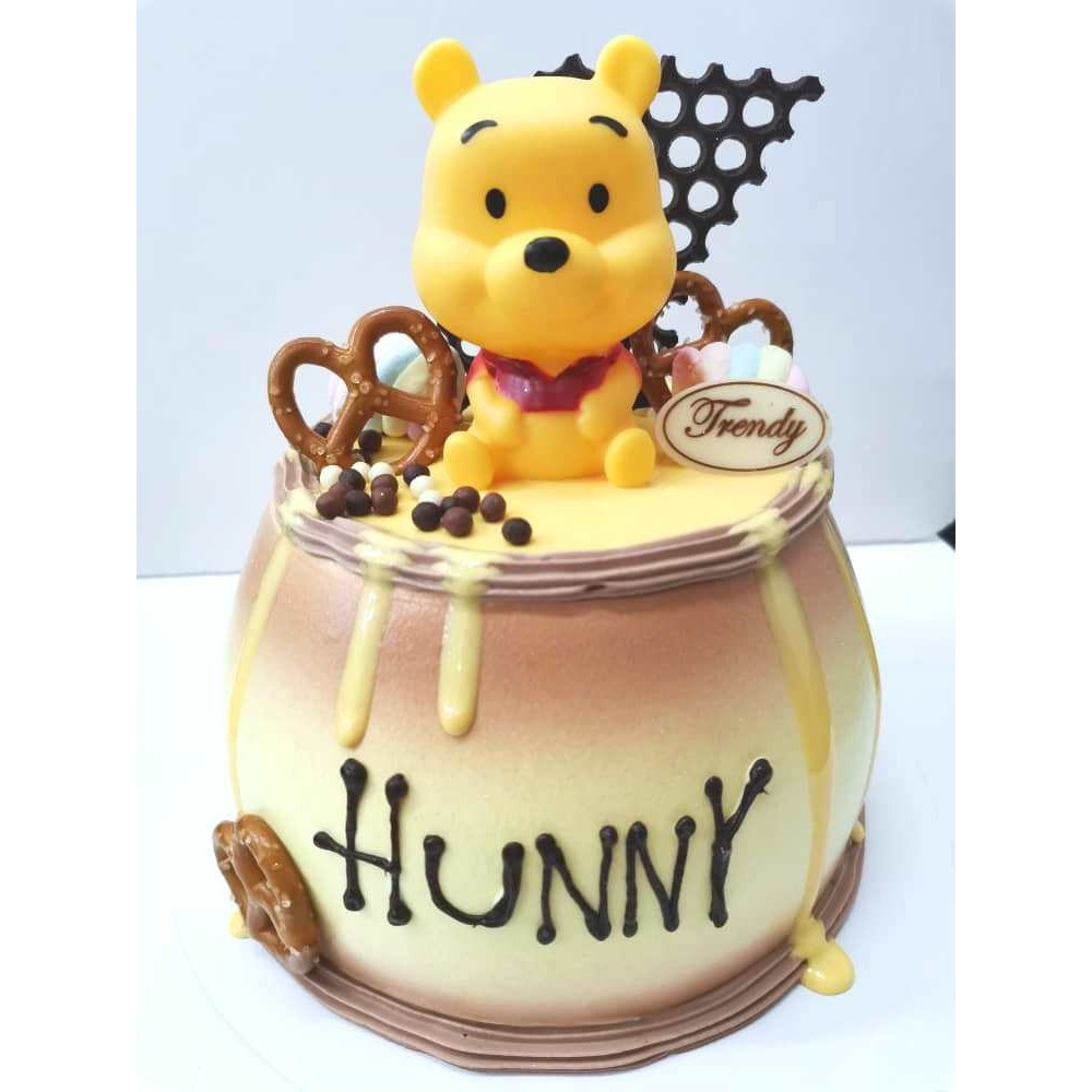 Share 78+ winnie the pooh cake design best - in.daotaonec
