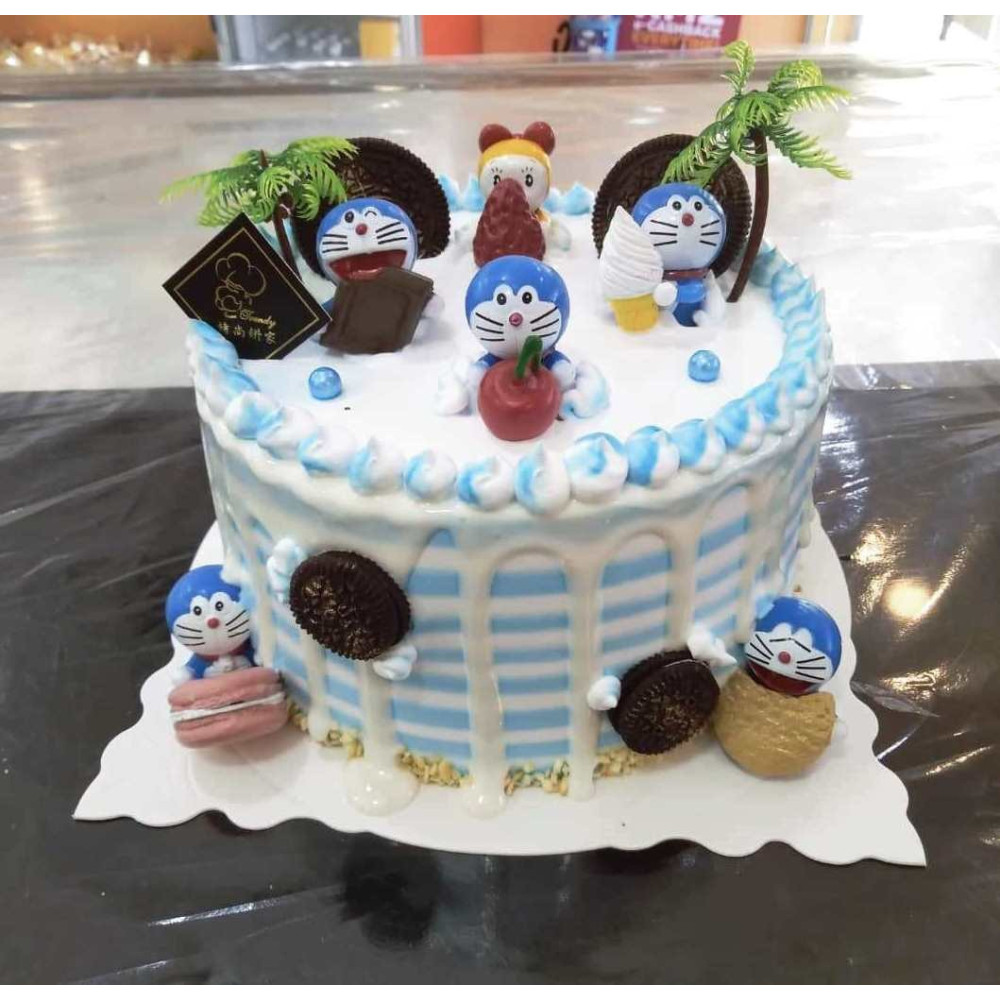 DOREMON PINEAPPLE CAKE - Order Cake Online, Birthday, Anniverary